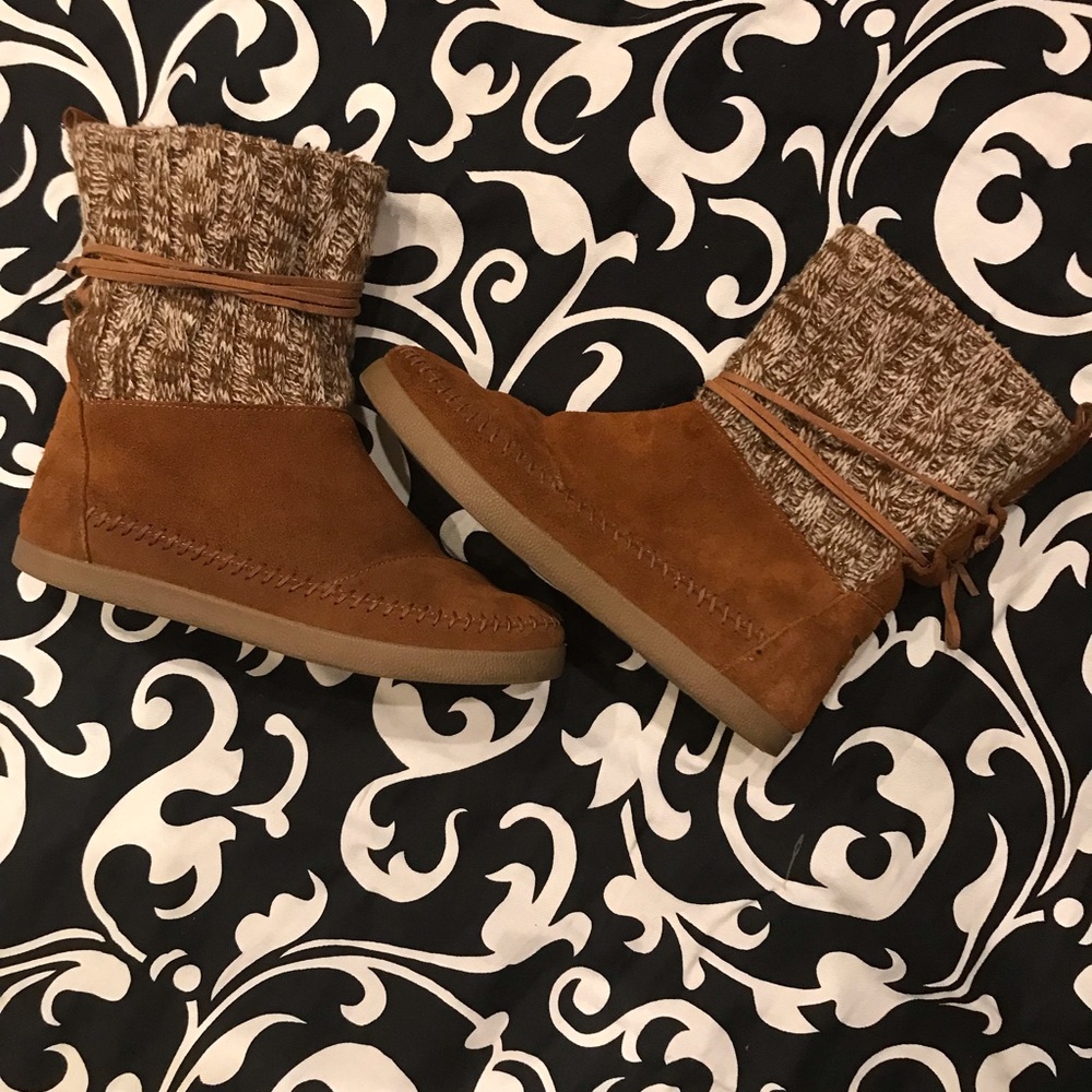 Toms Women’s Suede Nepal Boot